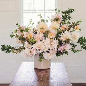 Floret Farm's Cut Flower Garden: Grow, Harvest, and Arrange Stunning Seasonal Blooms