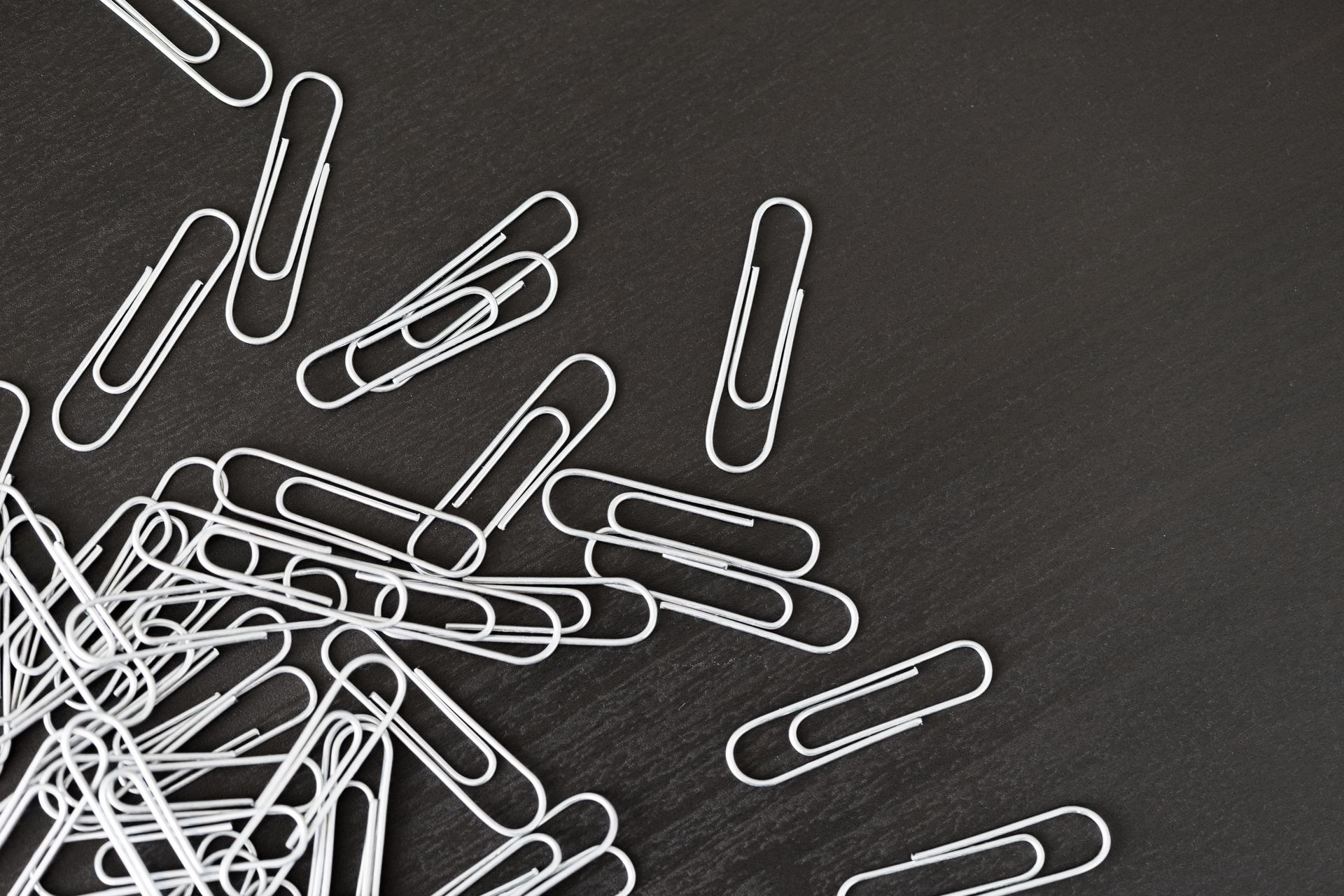 PAPERPAL Paperclips for Office School & Personal Use, #1 Smooth Paper Clip (1-2/7"), 600 Medium Paper Clips (6 Boxes of 100 Each), Silver