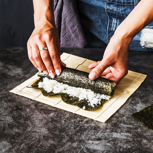 urban platter All Natural Bamboo Sushi Rolling Mat (100% Authentic Sushi Rolling Mat - 9.5 Inch x 10 Inch | Make Sushi at Home)