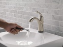delta-faucet-lahara-single-hole-bathroom-3.jpg
