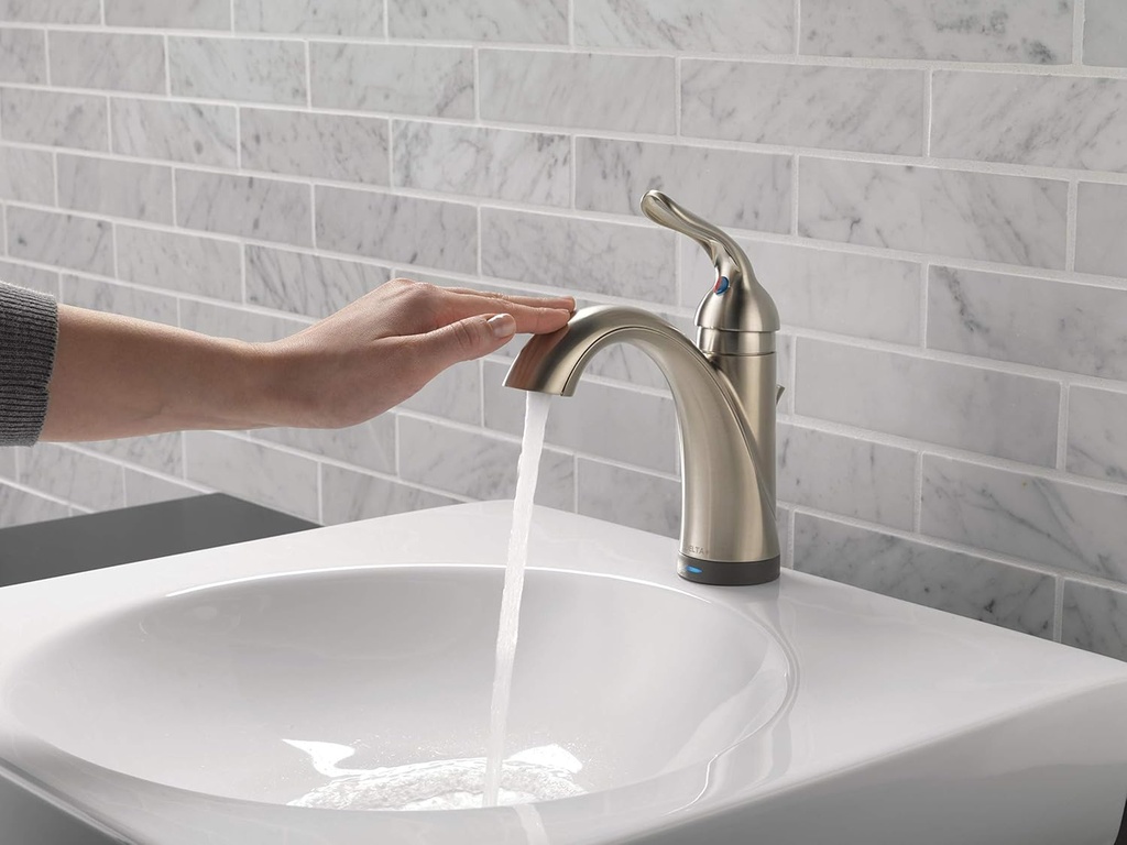 delta-faucet-lahara-single-hole-bathroom-5.jpg