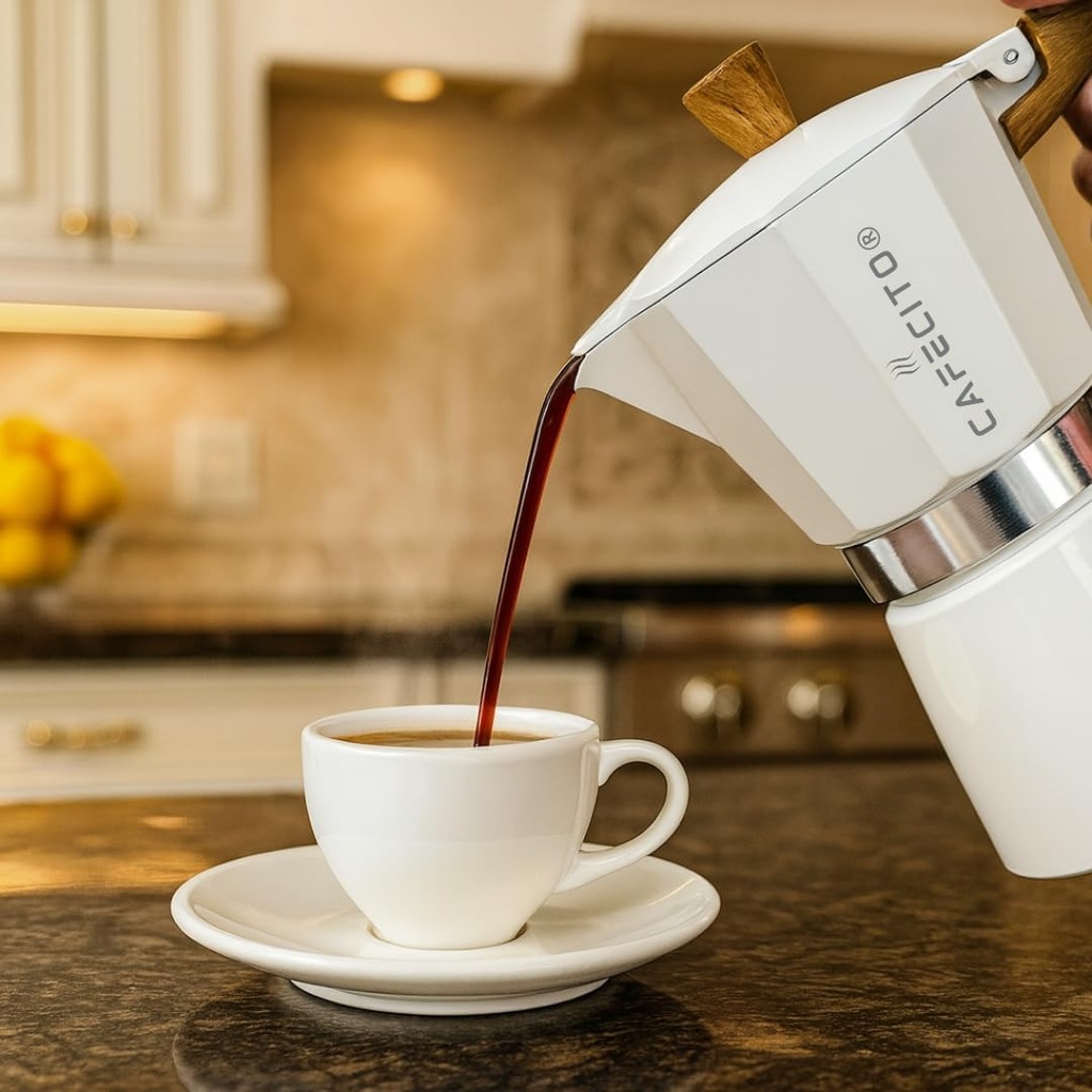 cafecito-moka-pot-stovetop-espresso-make-2.jpg