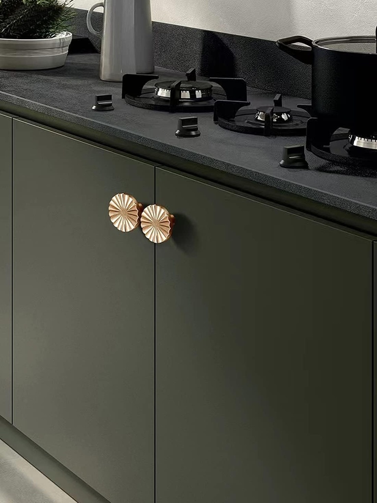 6-pack-gold-kitchen-cabinet-knobs-and-pu-3.jpg