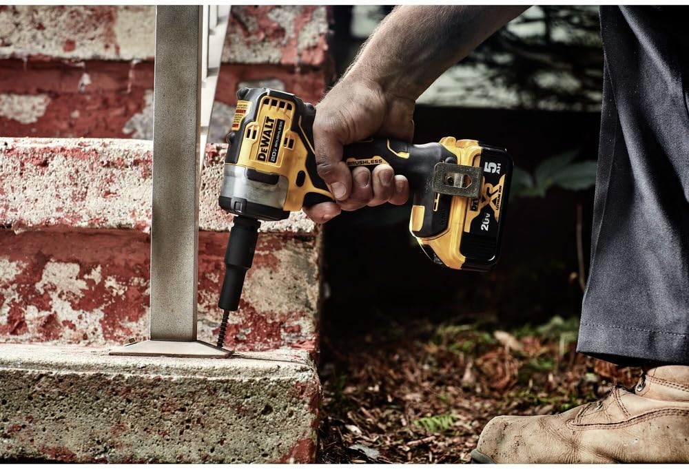dewalt-dcf913b-20v-max-38-in-cordless-im-6.jpg