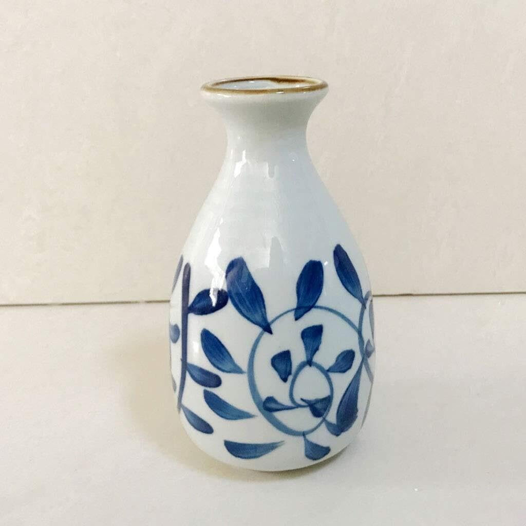 6-piece-ceramic-sake-set-white-blue-patt-5.jpg