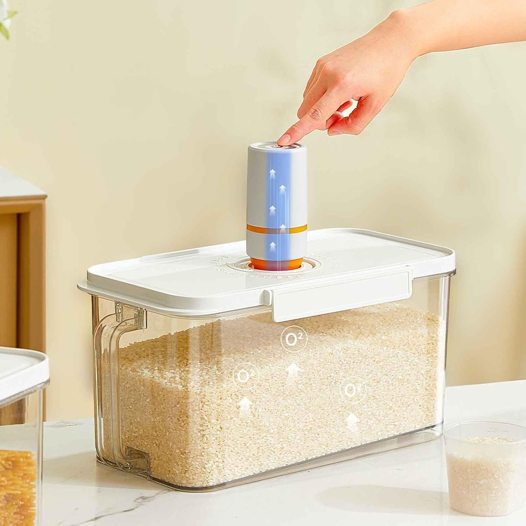 vacuum-food-storage-box-airtight-contain-2.jpg