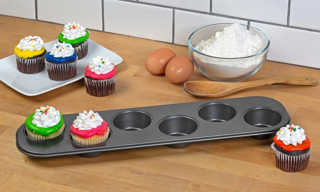 cupcake-squeeze-in-pan-3.jpg