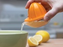 manual-citrus-juicer-lemon-squeezer-with-3.jpg