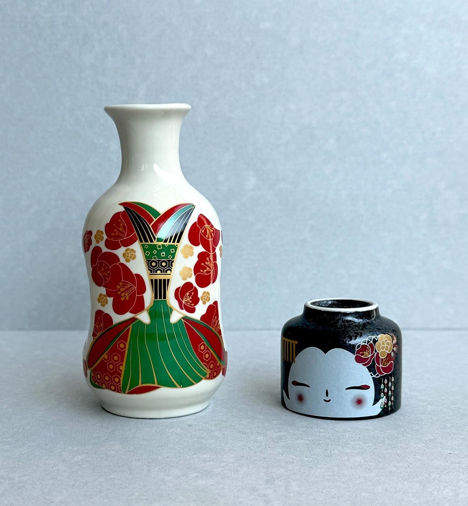 japanese-traditional-kokeshi-design-sake-3.jpg