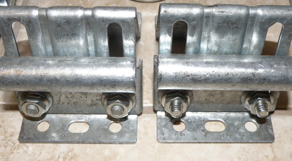 industrial-garage-door-hinge-roller-tune-3.jpg