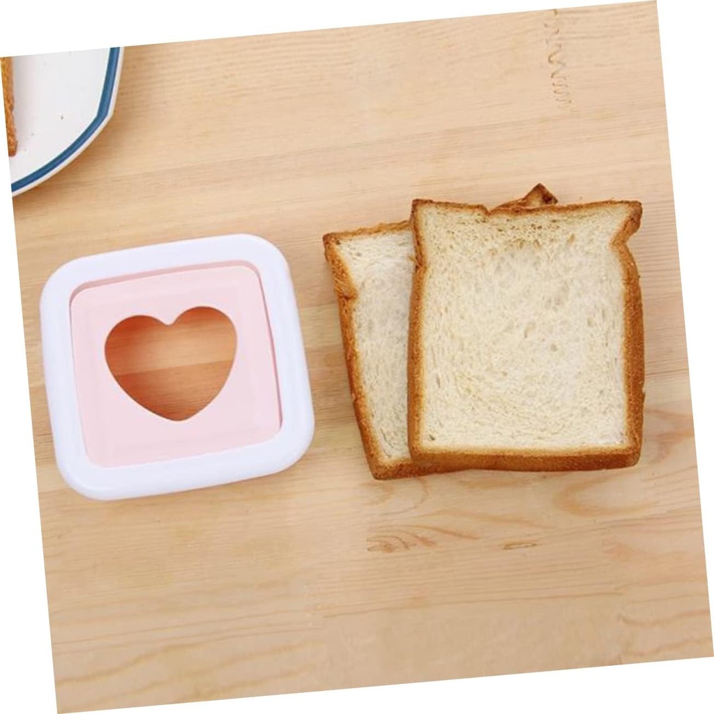 cabilock-heart-shaped-sandwich-cutter-fo-6.jpg