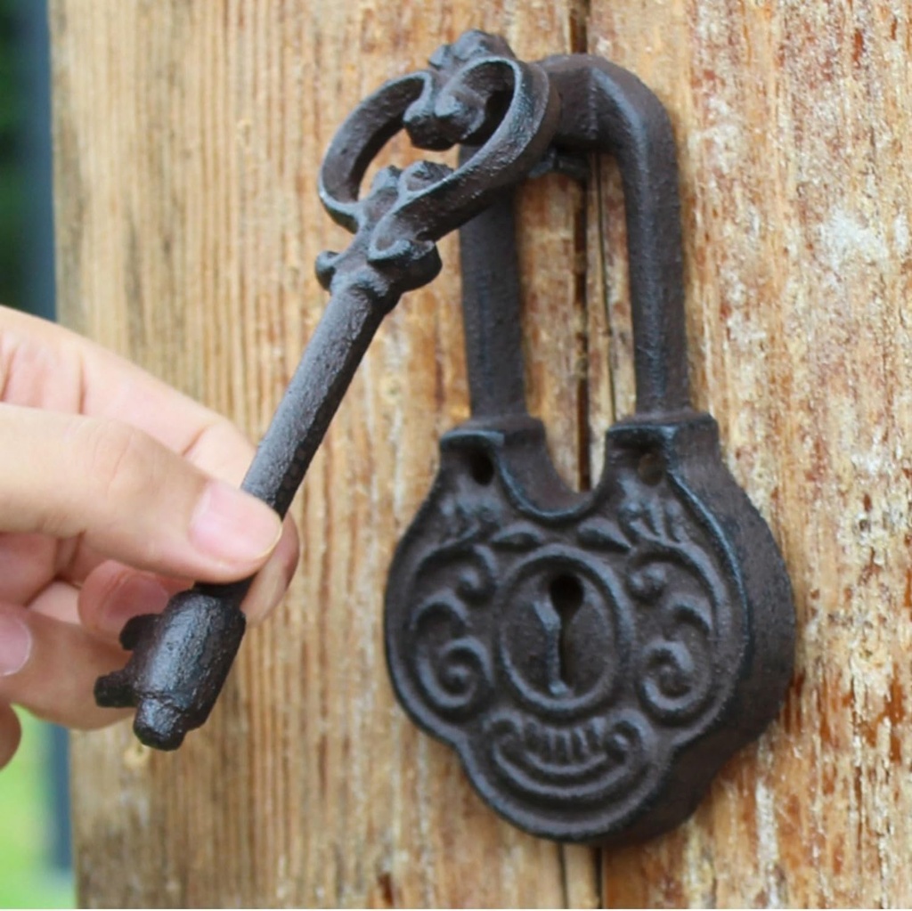 front-door-door-knock-ancient-key-shape--4.jpg