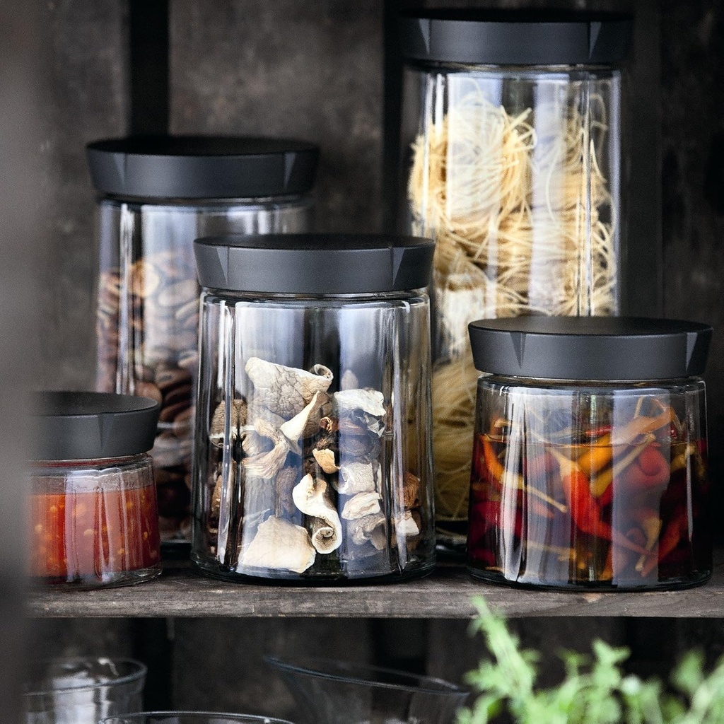 rosendahl-grand-cru-storage-jar-black-57-6.jpg