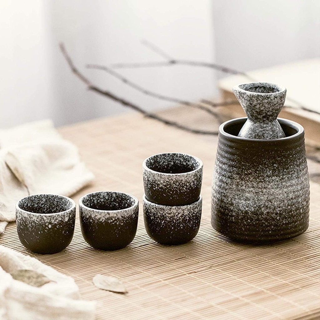 6-pcs-sake-set-with-warmer-japanese-trad-3.jpg
