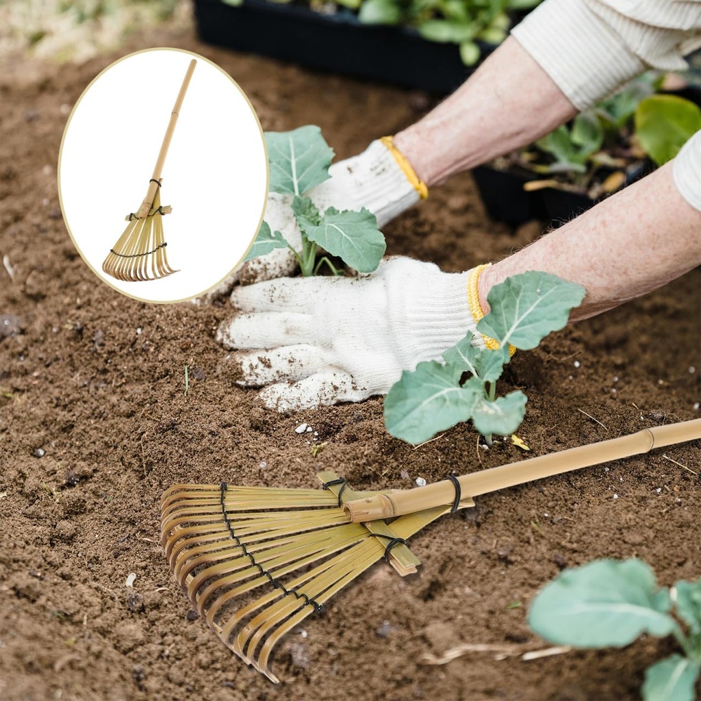 toyvian-garden-rake-for-sandboxes-bamboo-2.jpg