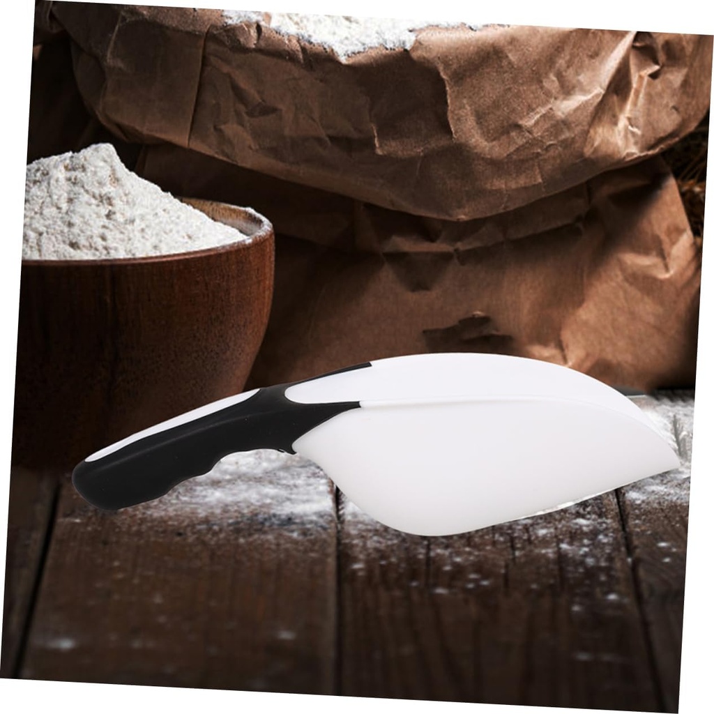 2pcs-multi-function-plastic-flour-scoop--5.jpg