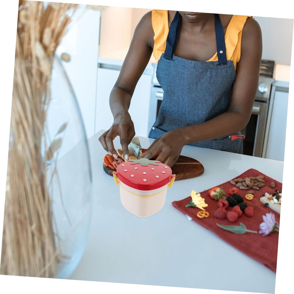 mikinona-childrens-strawberry-lunch-box--6.jpg