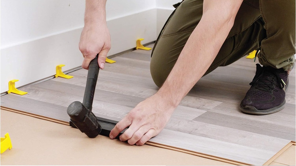 laminate-flooring-spacers-for-installing-5.jpg