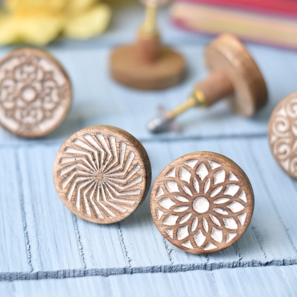 indianshelf-18-pack--boho-knobs--wood-kn-2.jpg