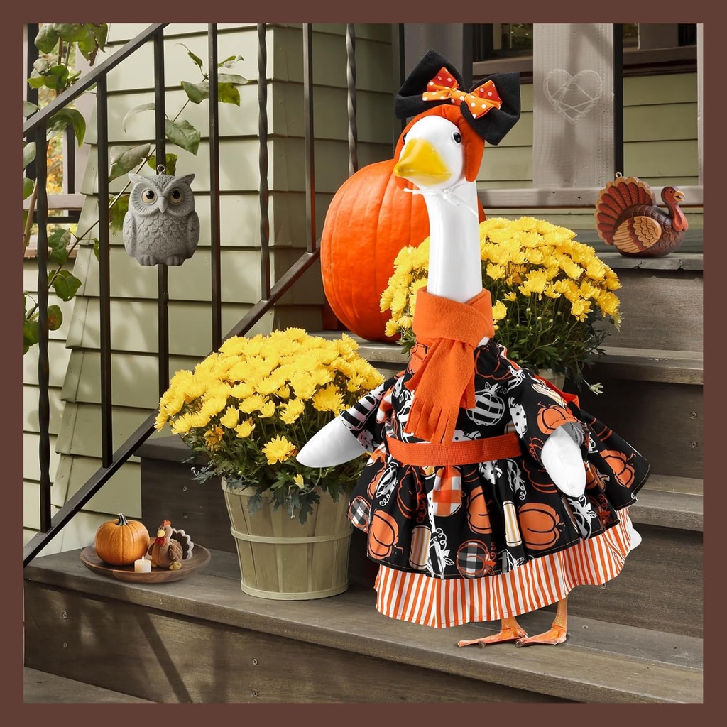 thanksgiving-gingham-pumpkins-porch-goos-4.jpg
