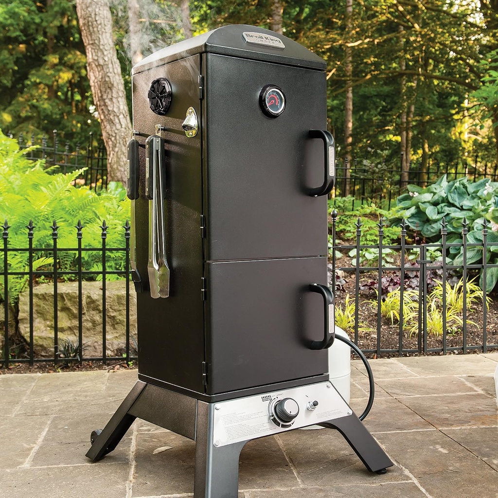 broil-king-923614-vertical-propane-smoke-3.jpg
