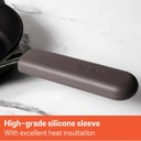 meyer-cast-iron-fry-pan-silicone-hot-han-612G6w-Fq4L.jpg