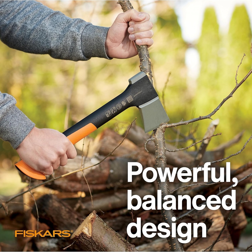 fiskars-x7-hatchet-lightweight-wood-spli-3.jpg
