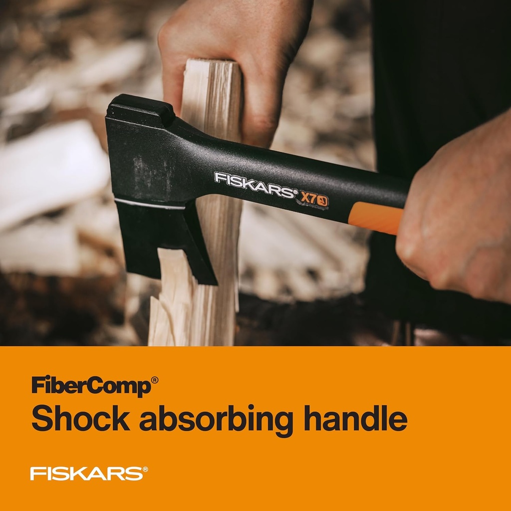 fiskars-x7-hatchet-lightweight-wood-spli-5.jpg