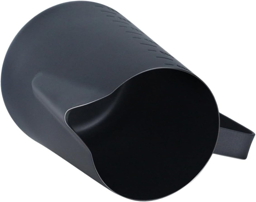 Thickened Non-Stick Milk Frothing Jug with Dual Scale Espresso Steaming Pitcher for Latte Coffee Milk Water Smoothie Practical Coffee Pitcher for Home and Cafe Use