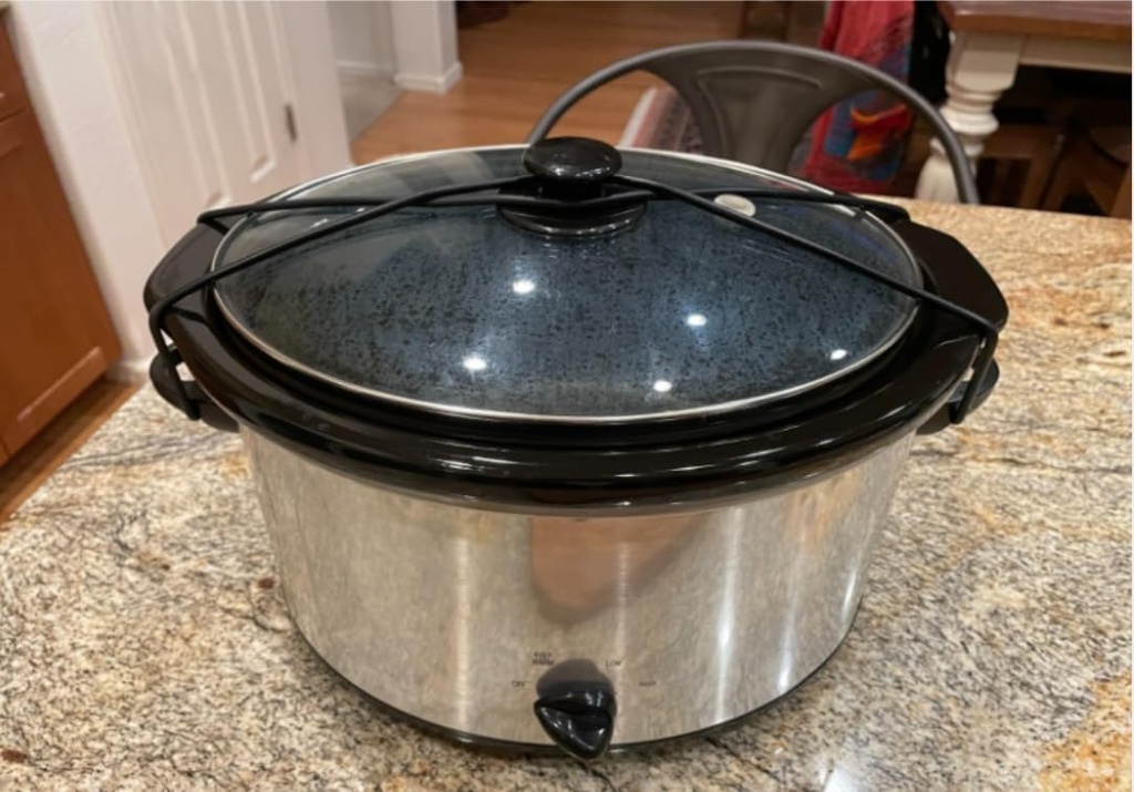 The Elegant Black Silicone Lock Strap is Suitable for Hamilton Beach Slow Cooker Lid Lock 6/7/8 Quart Lid Slow Cooker