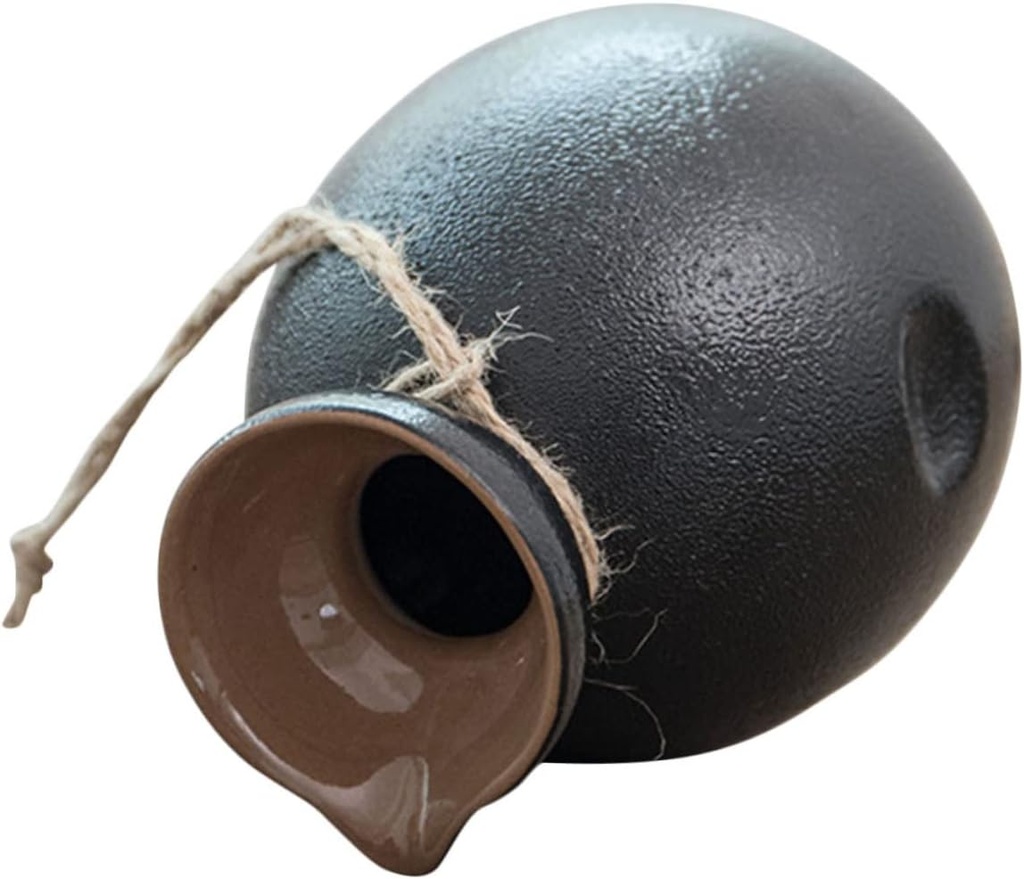 Ceramic Sake Kettle Japanese Style Wine Jug Black Pottery Rice Wine Serving Bottle for Home and Restaurant Small 500ml Design Traditional Sake Holder