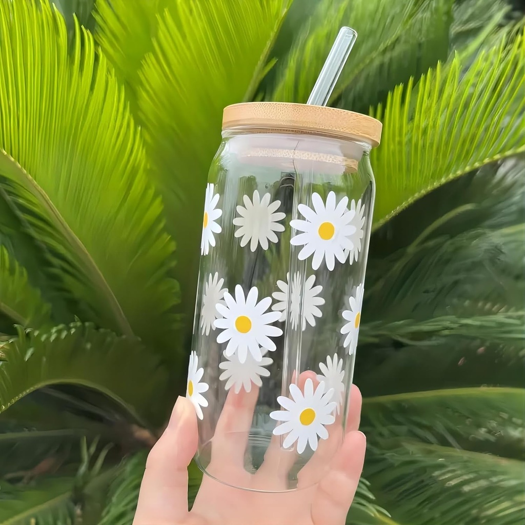 Daisy Aesthetic Cup, Iced Coffee Glasses Cup with Bamboo Lid and Glass Straw, Beer Can Shaped Flower Mug for Women, Cute Tumbler Cup for Friend Birthday Anniversary Valentine
