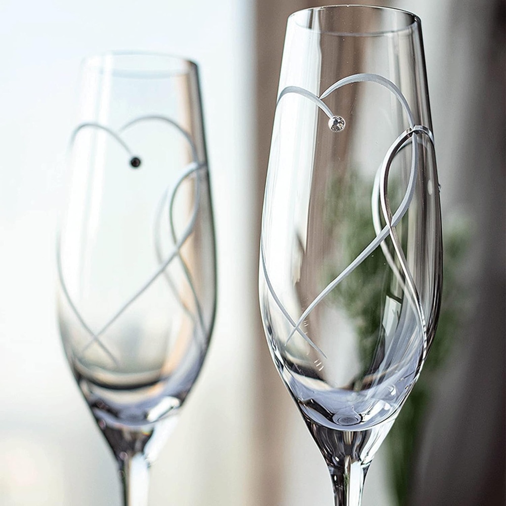 Champagne Flutes, Wedding Champagne Gasses for Bride and Groom Set of 2 with Engraved Love Heart Design Embellished with Crystal, Wedding Presents for Couple